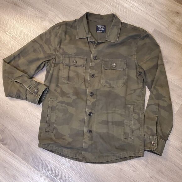 Abercrombie & Fitch Button Shirt Mens Small Green Camo Field Shacket Cotton - Picture 1 of 6